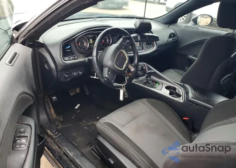 2016 Dodge Challenger Sxt z USA, uszkodzony, nr VIN 2C3CDZAG2GH101410